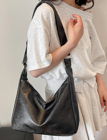 Minimalist Black Bag